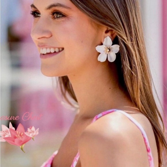 Lilly Pulitzer White and‎ Gold Orchid Earrings NWT - Picture 4 of 8